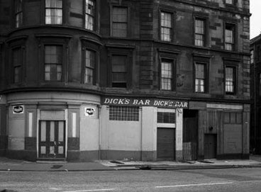 exterior view of Dick's Bar 1966.